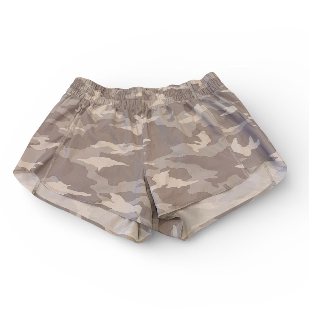 Athleta Hustle 3” Running Athletic Shorts Camo size XS